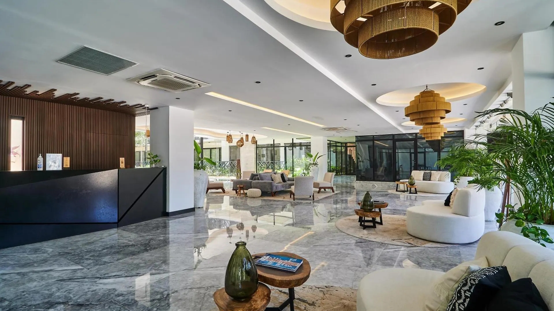 Tulum Escape - Stylish Pool, Gym & Parking Apartment