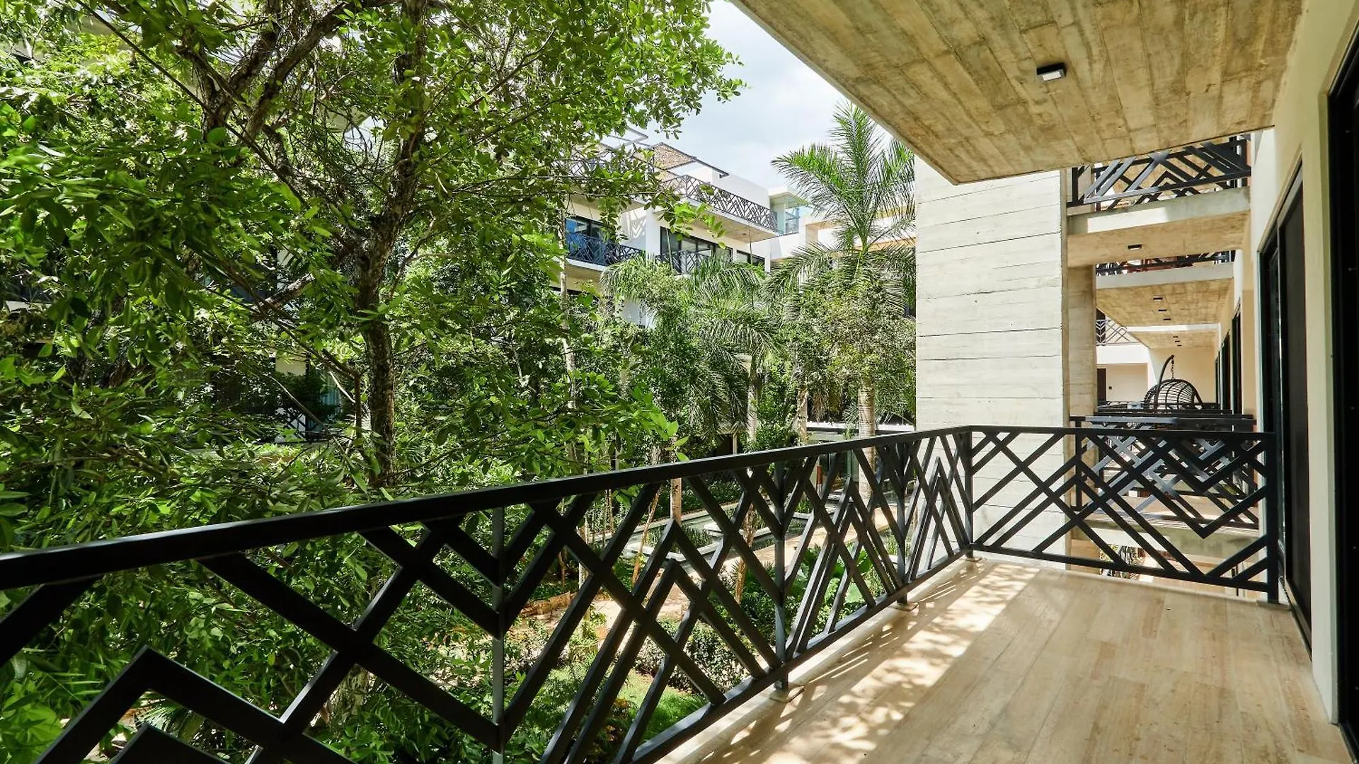 Tulum Escape - Stylish Pool, Gym & Parking Apartment Mexico
