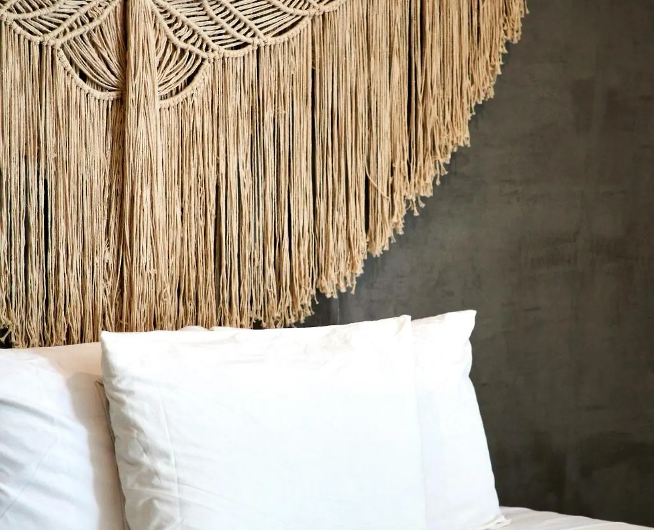 Tulum Escape - Stylish Pool, Gym & Parking Apartment
