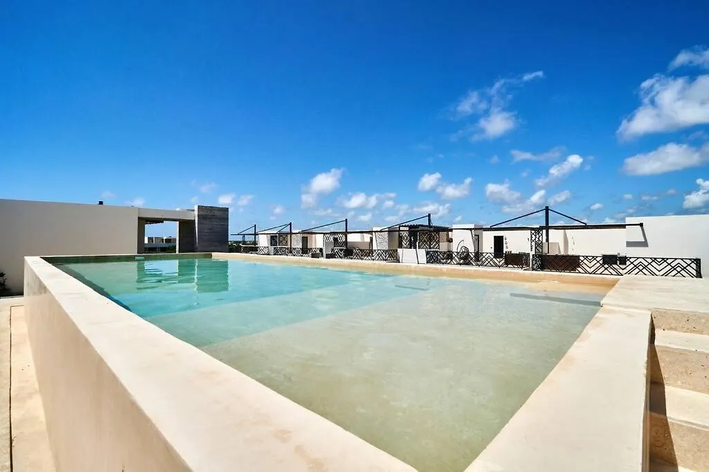 Tulum Escape - Stylish Pool, Gym & Parking Apartment
