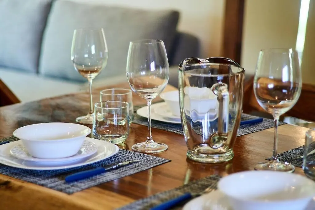 Tulum Escape - Stylish Pool, Gym & Parking Apartment