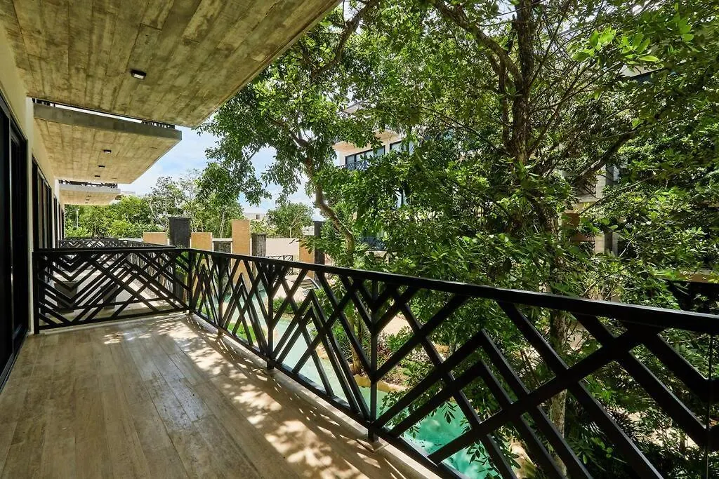 Tulum Escape - Stylish Pool, Gym & Parking Apartment