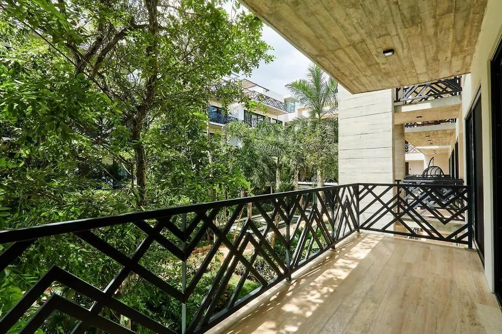Tulum Escape - Stylish Pool, Gym & Parking Apartment 0*,