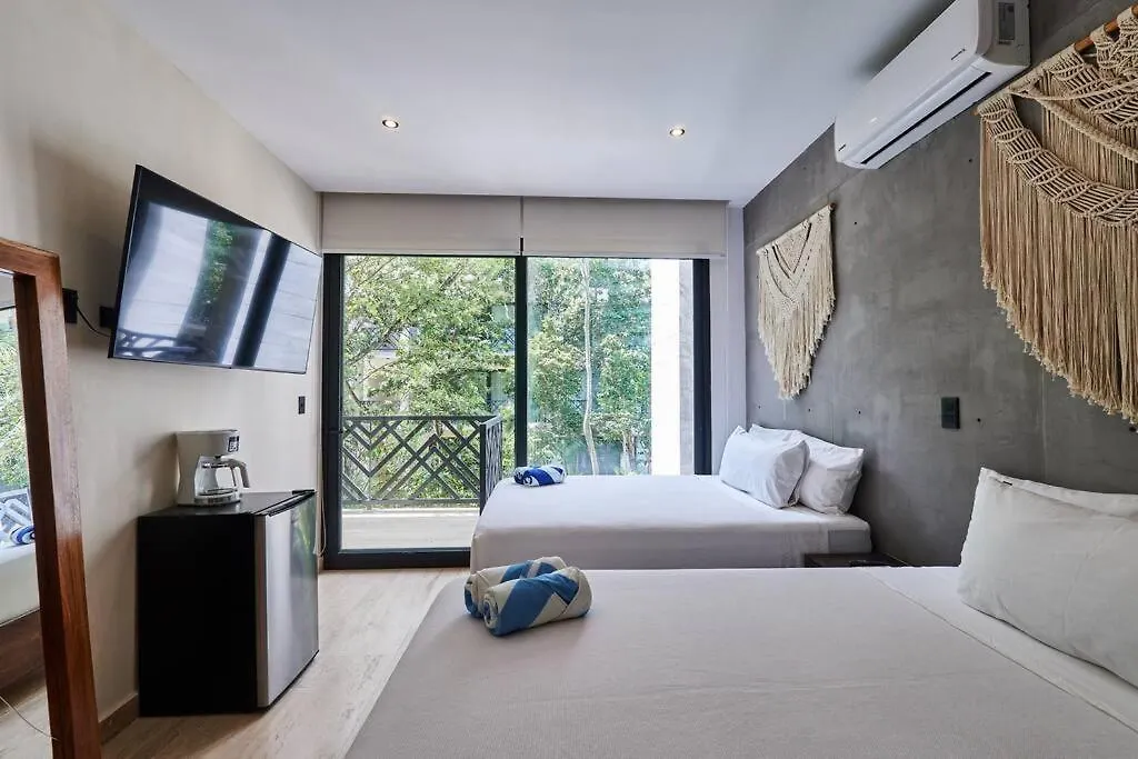Tulum Escape - Stylish Pool, Gym & Parking Apartment 0*,